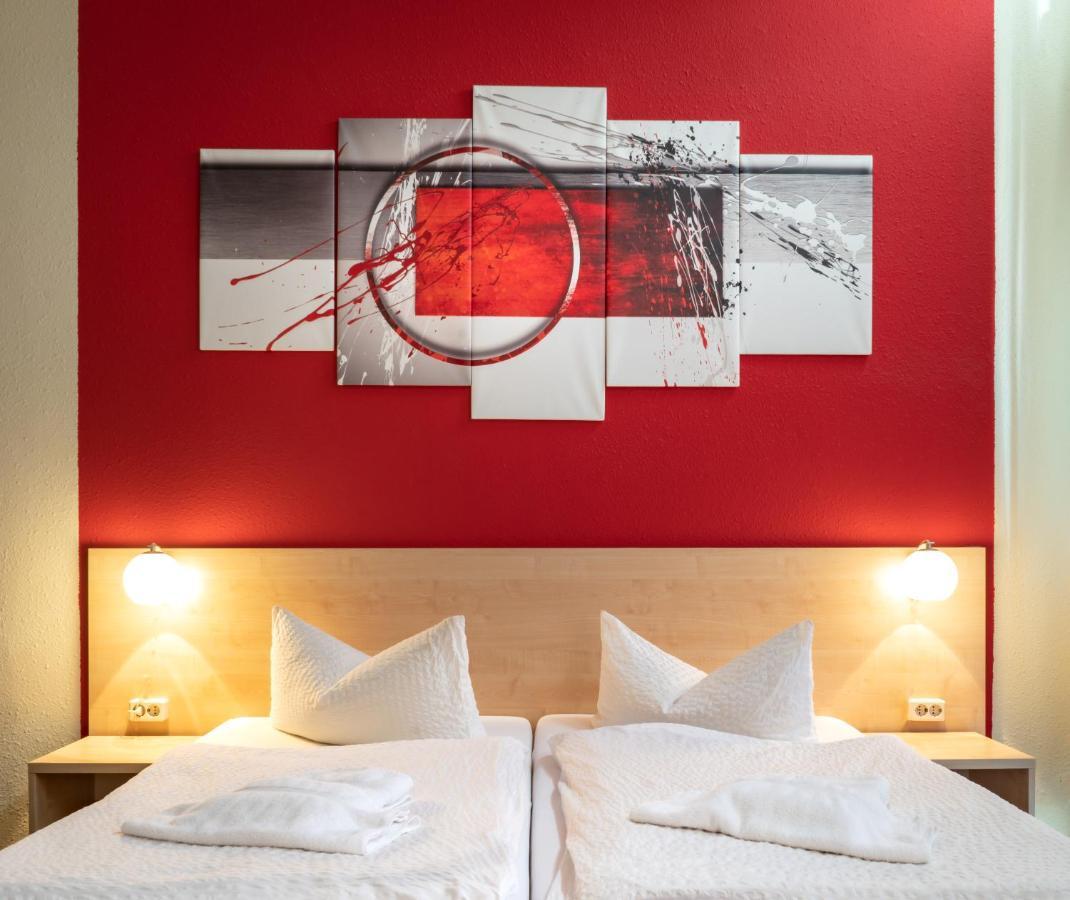 Gaestehaus Lisakowski Pension Am Brautwiesenpark กอร์ลิตซ์ ภายนอก รูปภาพ