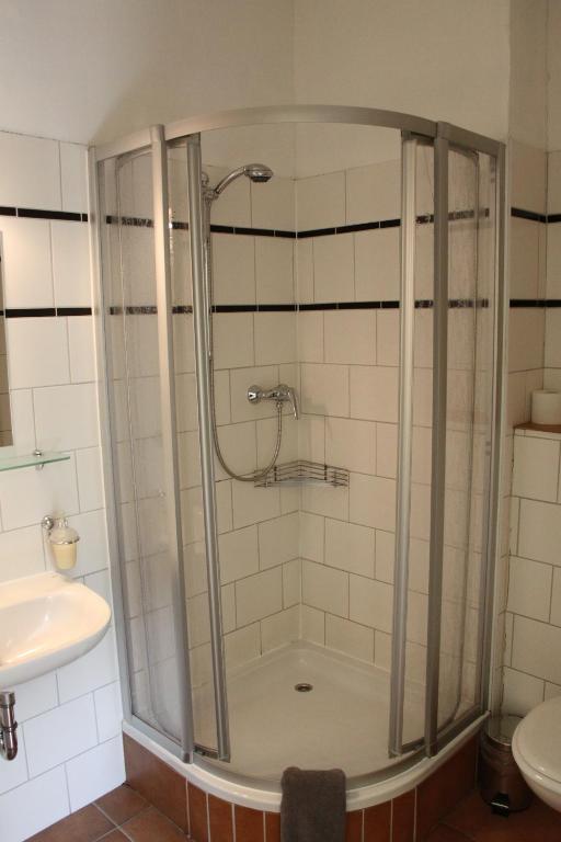 Gaestehaus Lisakowski Pension Am Brautwiesenpark กอร์ลิตซ์ ภายนอก รูปภาพ